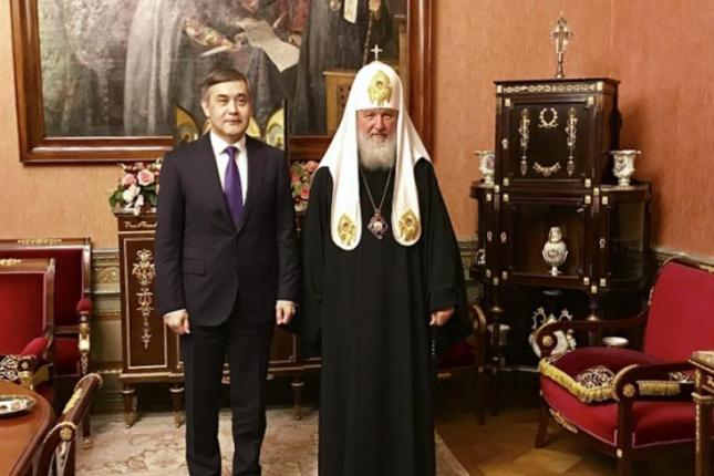 Министр Нұрлан Ермекбаев Ресей Патриархы Кириллмен кездесті