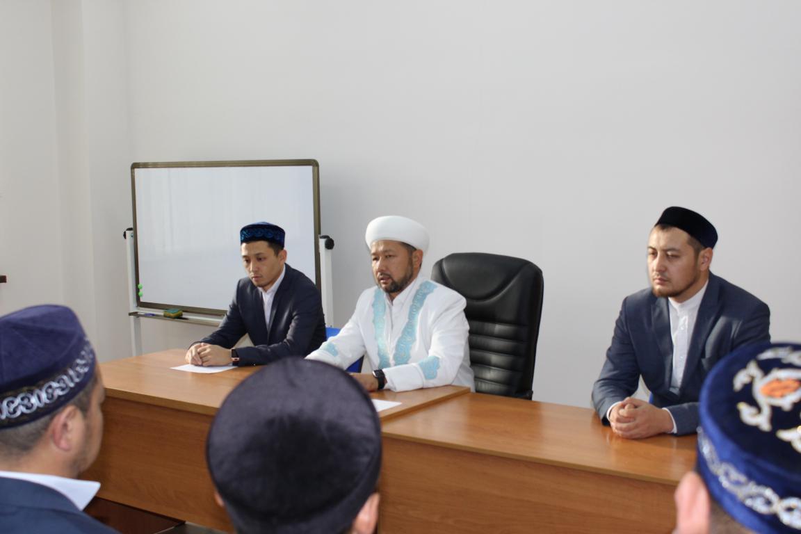 Наиб мүфти Астанада имамдар орталығында дәріс берді
