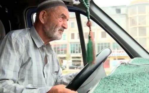 Дағыстанда 66 жастағы такси жүргізушісі қажылыққа тегін жолдама  алды