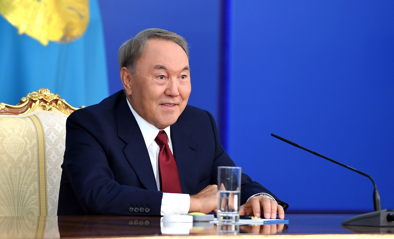 Елбасы: Сақалын беліне түсіріп жүру мұсылмандықтың белгісі емес