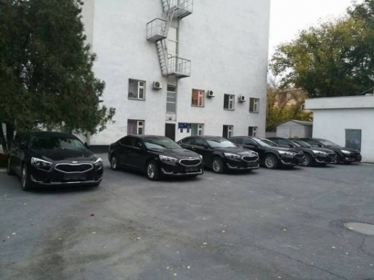 Чиновники Астаны отдали свои служебные авто больницам