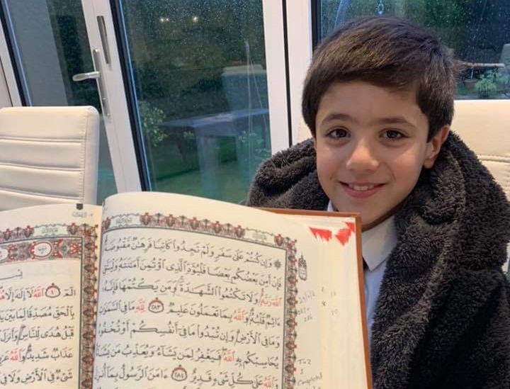7-летний мальчик из Англии стал хафизом Корана
