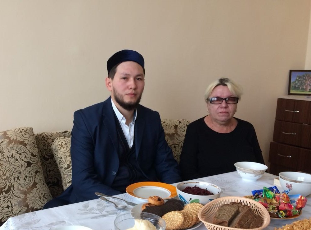 Эксперты пытаются помочь людям, попавшим в секту