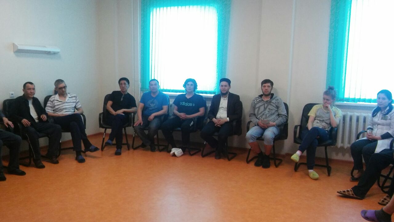Преподаватель мечети посетил наркологический диспансер