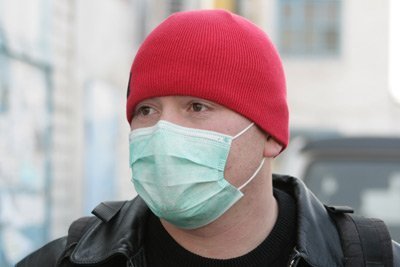 Казахстанские врачи рекомендуют надевать маски в мечетях во избежание распространения менингита