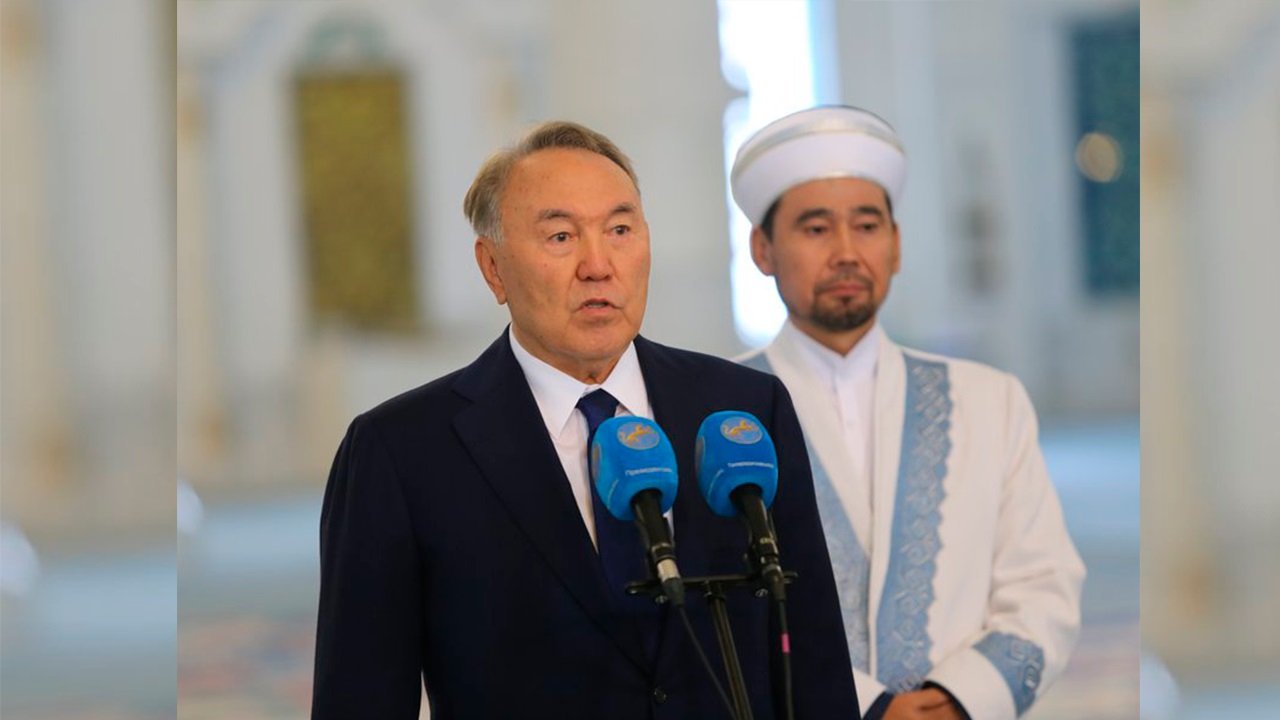Назарбаев поздравил казахстанцев с праздником Курбан айт