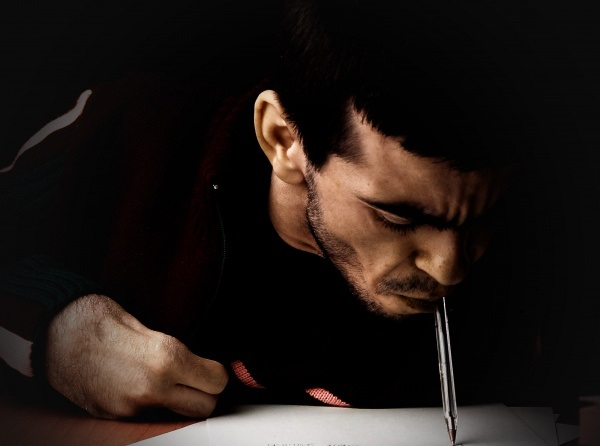 Несломленный: Мужчина с ДЦП окончил 3 университета и написал 3 книги