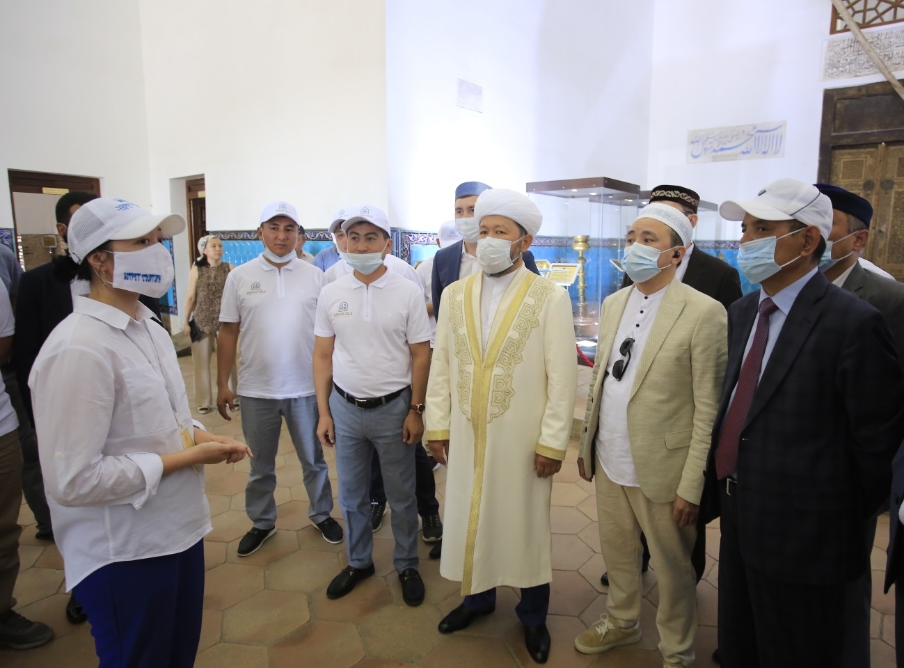 Діни басқарма делегациясы Қожа Ахмет Ясауи кесенесін зиярат етті