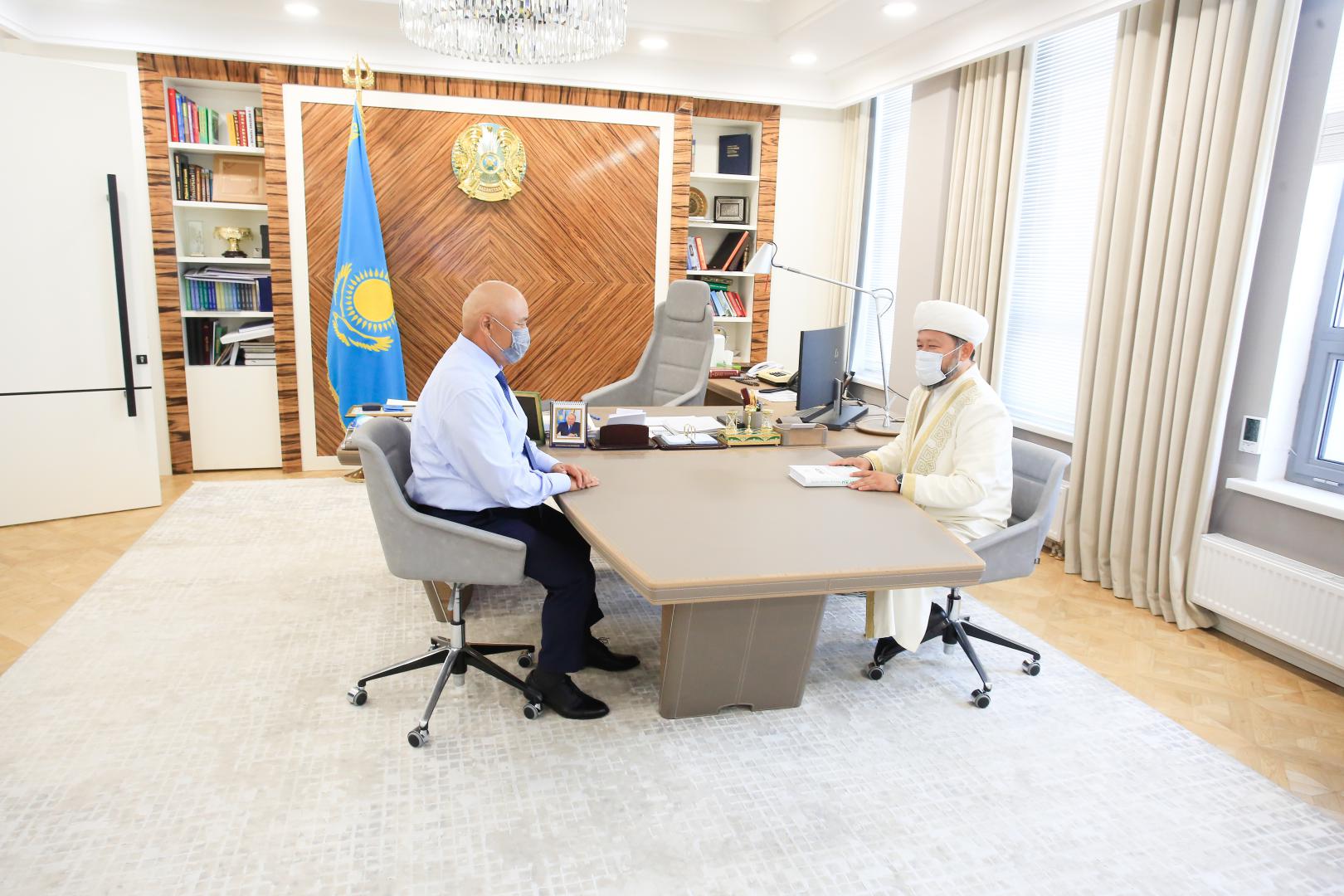 Бас мүфти мен Түркістан облысы әкімі «DARHAN DALA» жобасын талқылады