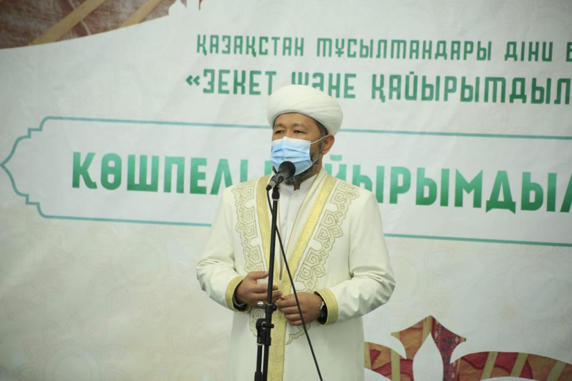 ҚМДБ төрағасы 200 отбасыға азық-түлік қорабын үлестірді (фото)