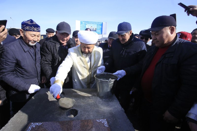 Бас мүфти Жетісу жерінде мешіт іргетасын қалады (фото)