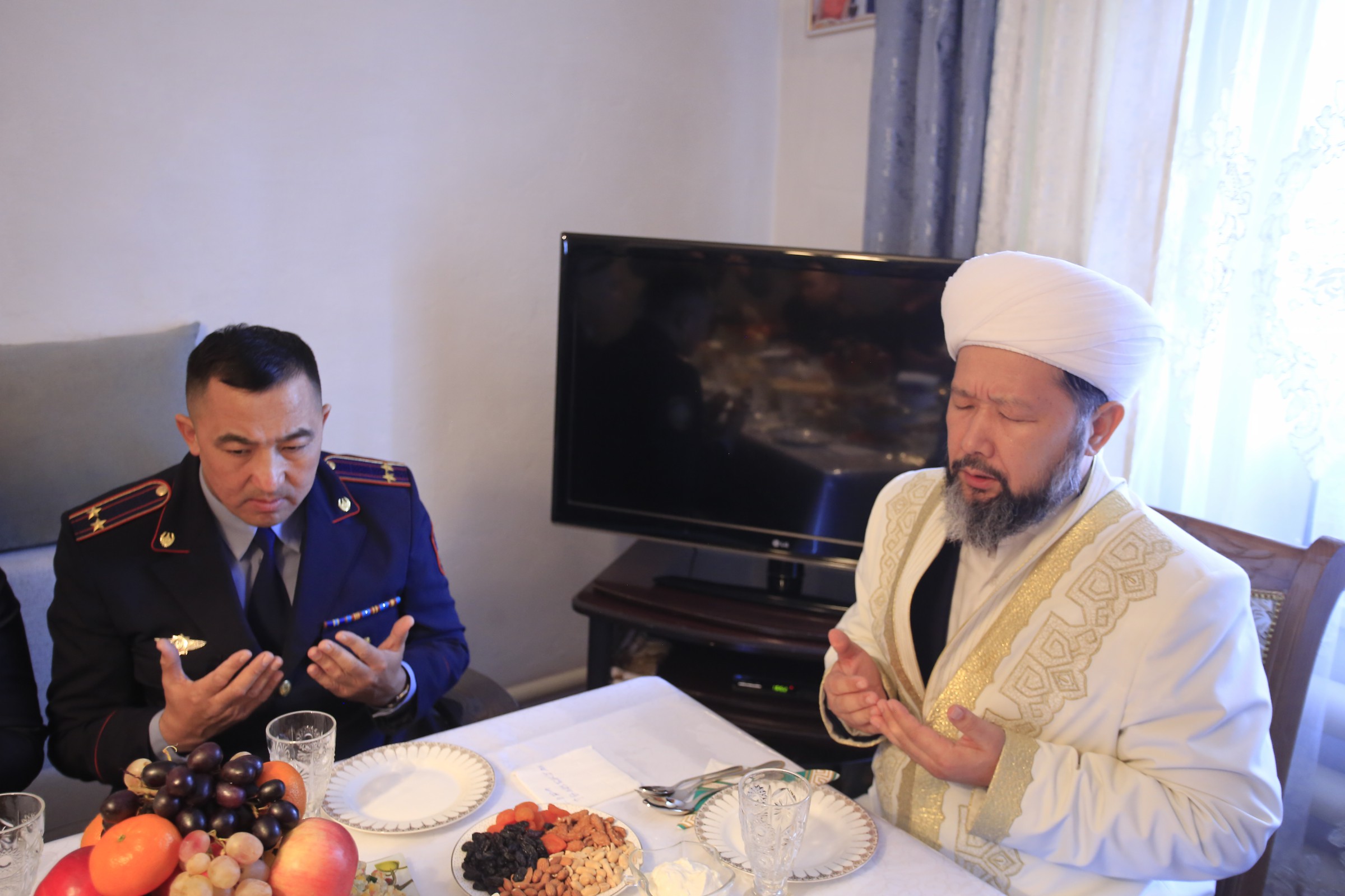 Бас мүфти Талдықорғанда қаралы отбасыларға көңіл айтты (фото)
