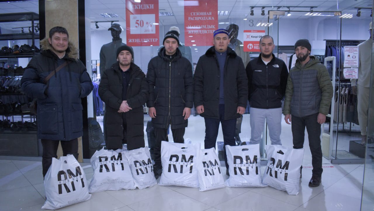 Теміртау имамдары «Жомарт жұма» акциясына қатысты⠀