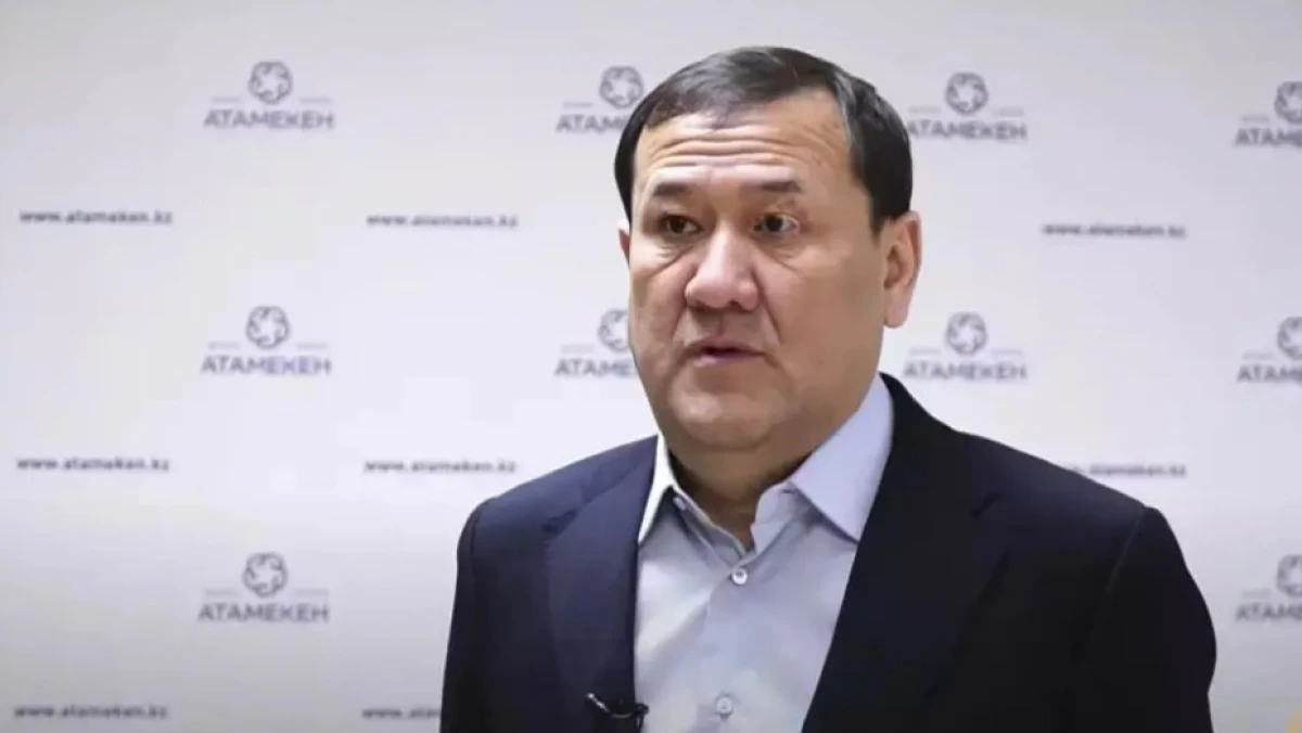 Бахаридин Аблазимов су тасқынынан зардап шеккендерге 2,7 миллиард теңге бөледі