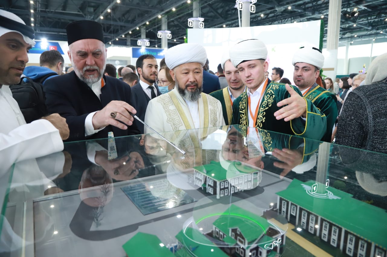 Бас мүфти Қазан қаласында халықаралық саммитке қатысты (фото)