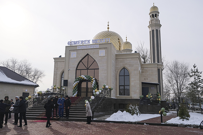 Аламатыда «Әлмерек» мешіті жамағатқа қайта есігін ашты