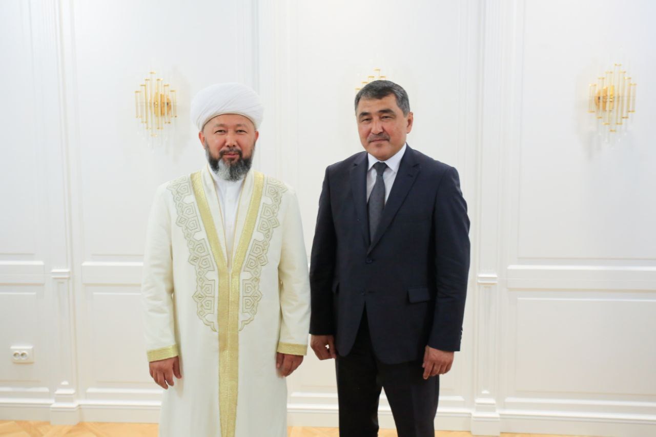 Бас мүфти Жамбыл облысының әкімімен кездесті (фото)