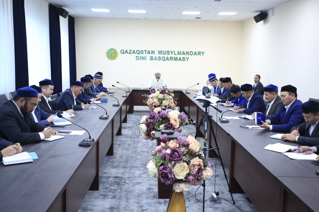 ҚМДБ Төрағасы жеті бағыт бойынша жұмыс есебін тыңдады (фото)