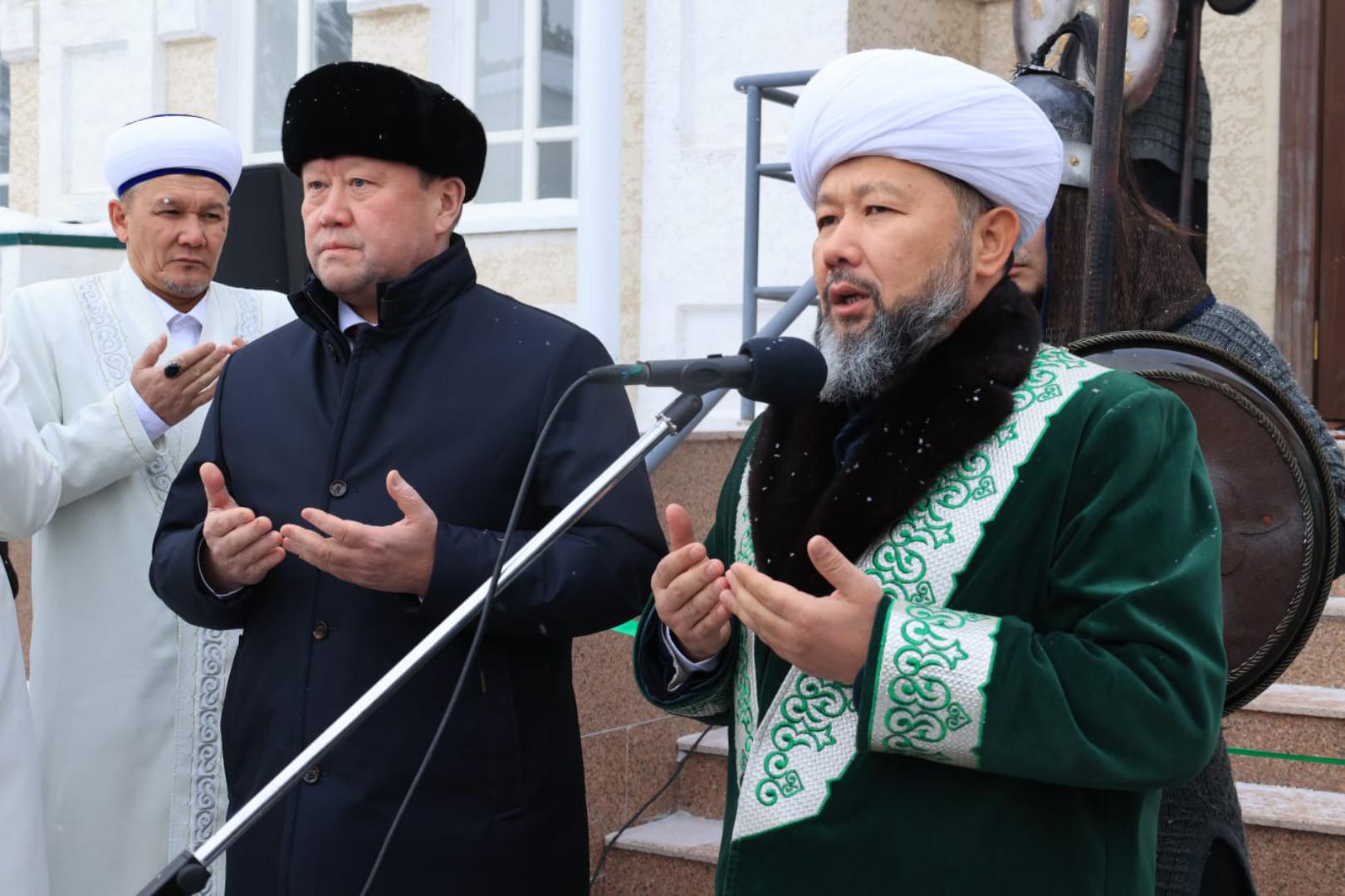 Бас мүфти тарихи мешіттің ашылуына қатысты (фото)