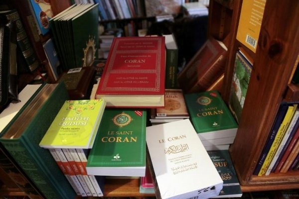 Во Франции покупают в 3 раза больше книг об исламе