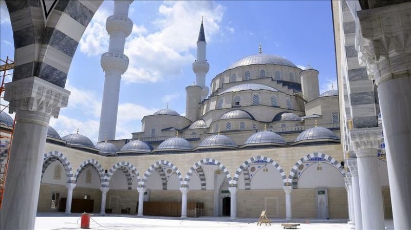 Бішкекте Осман үлгісіндегі мешіт ашылды