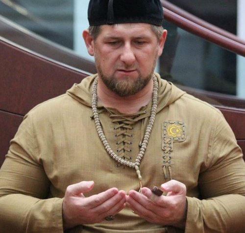 Қадыров: Құран оқып емделемін