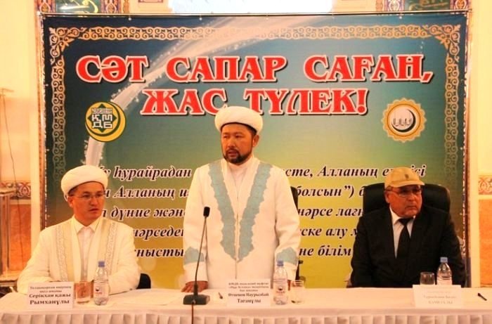 Наиб муфтий ДУМК провел встречу с выпускниками города Талдыкорган (ФОТО)