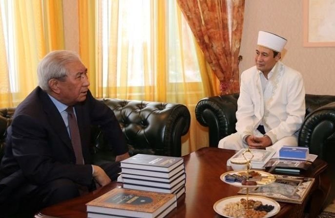 Бас мүфти мемлекет қайраткері Мырзатай Жолдасбековпен кездесті