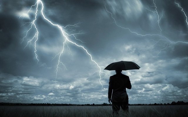 Почему гремит гром?