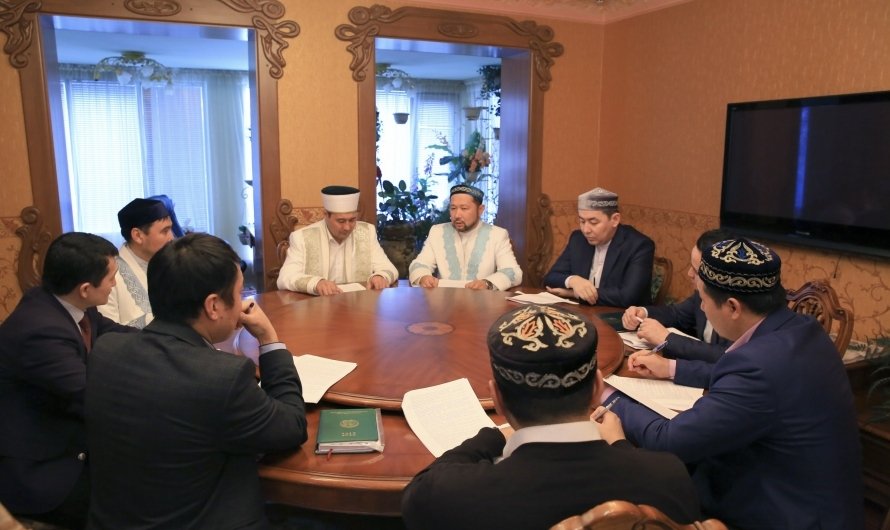 ДУМК: Рассмотрены вопрос сайтов, пропагандирующих религиозный экстремизм (ФОТО)