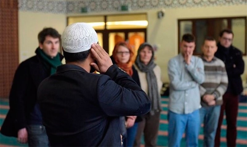 Акция «Посети мою мечеть» прошла в Великобритании