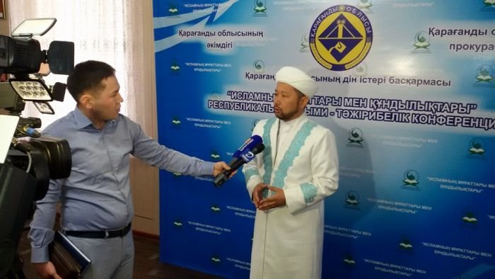 Наиб муфтий: Национальное мировоззрение формируется традиционной религией (ФОТО)