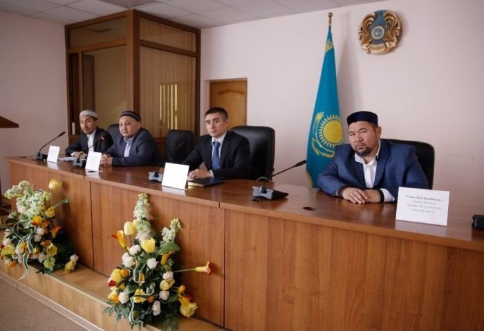 Встретились с руководителями жилищных кооперативов (ФОТО)