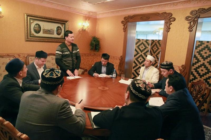 ҚМДБ: медресе-колледж шәкірттерінің бірыңғай киім үлгісі болады (ФОТО)