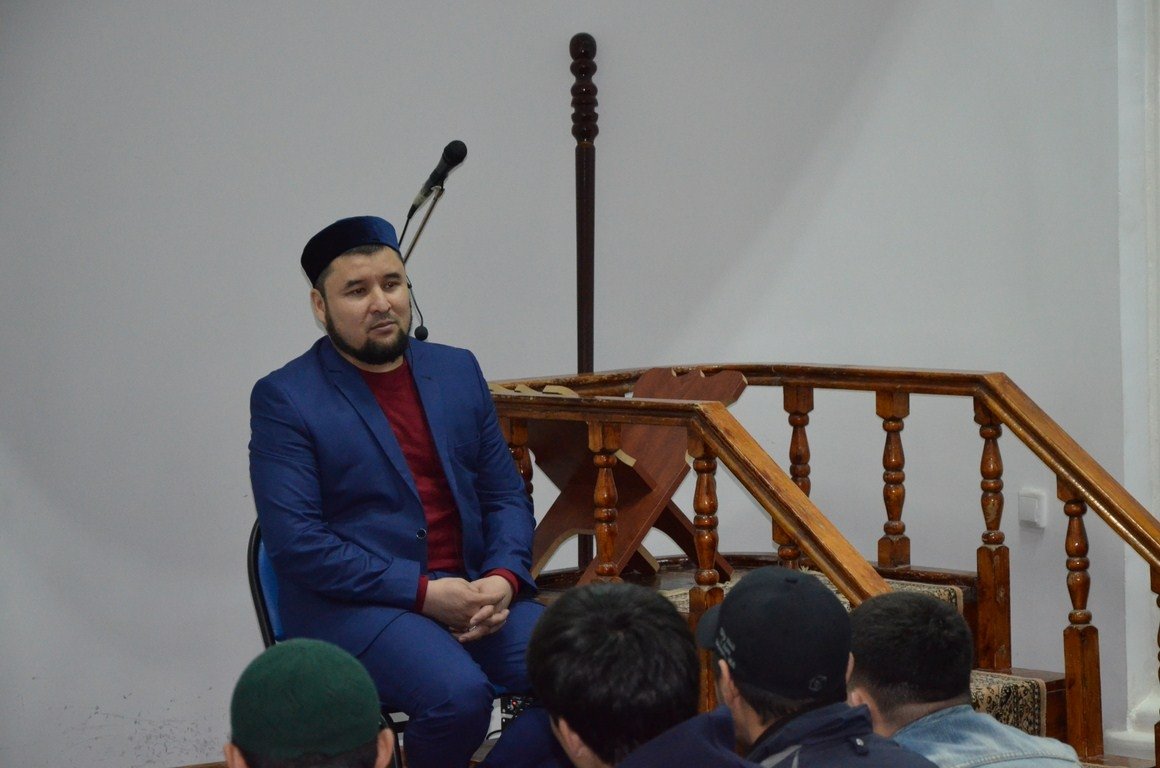 Танымал теолог «әт-Тақуа» жамағатымен жүздесті