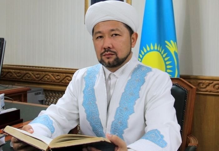 «СО СВЕТЛЫМ ПРАЗДНИКОМ ОРАЗА-АЙТ!»
