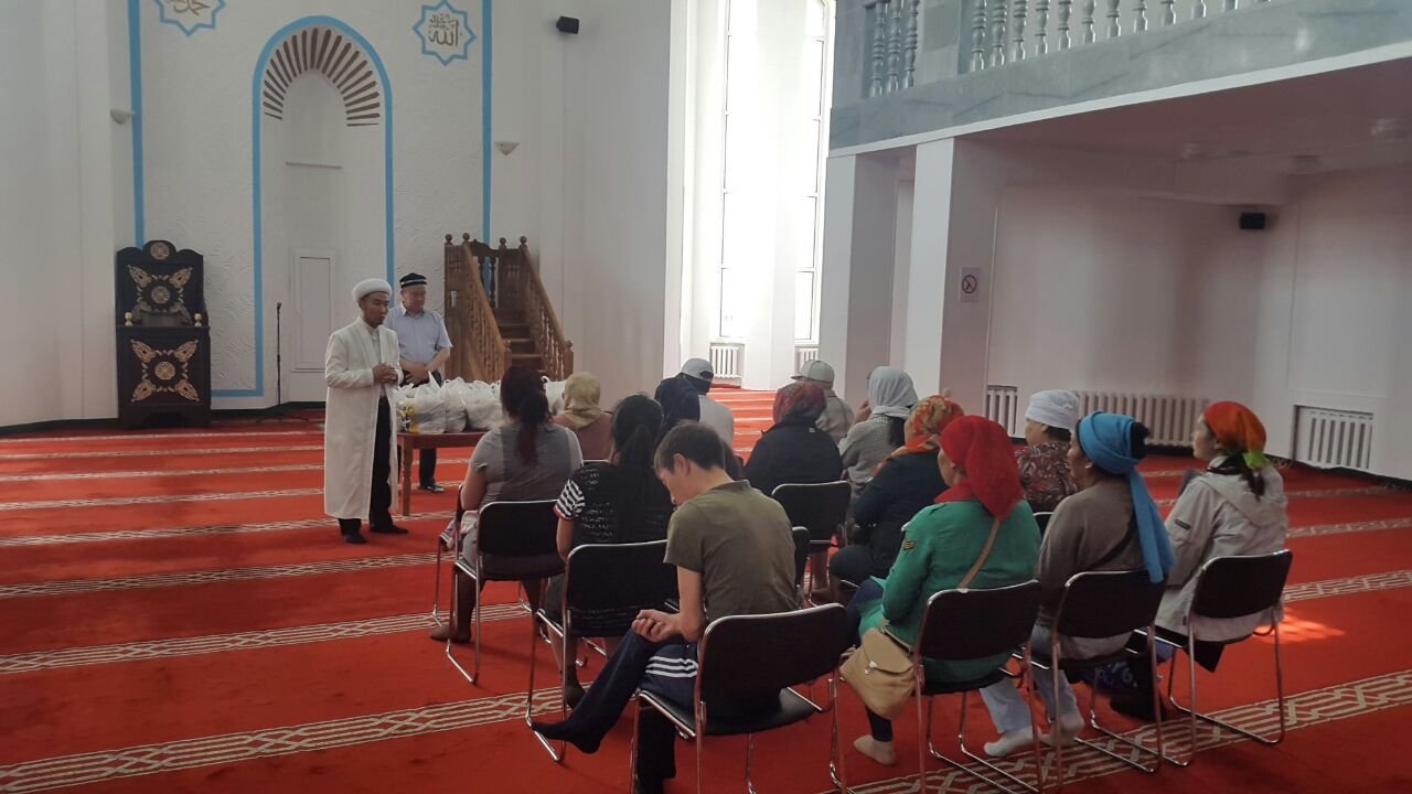 «Берекелі Рамазан» акциясы: «Төлебай» мешітіндегі қайырымдылық (ФОТО)