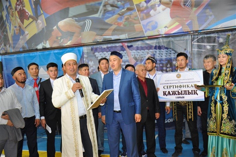 Бас мүфти жүлдесі үшін қазақ күресінен ІІІ республикалық турнир өтті (ФОТО)