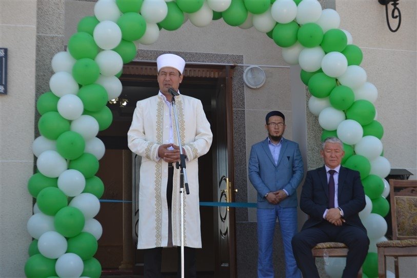 Сарыағашта жаңа мешіт  ашылды (ФОТО)