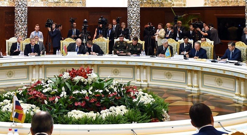 Мемлекет басшысы халықаралық терроризмге бірігіп қарсы тұруға шақырды